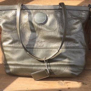 Coach BF15142 Good Condition , army green
